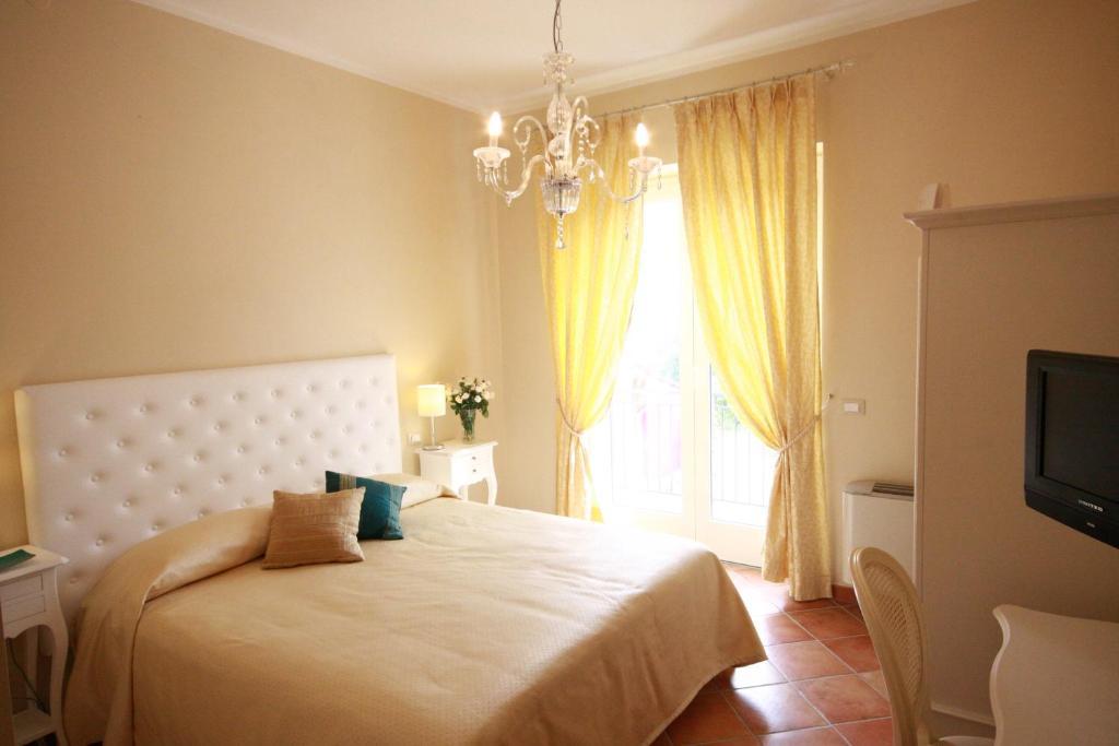 Locanda San Giorgio Neviglie Ruang foto