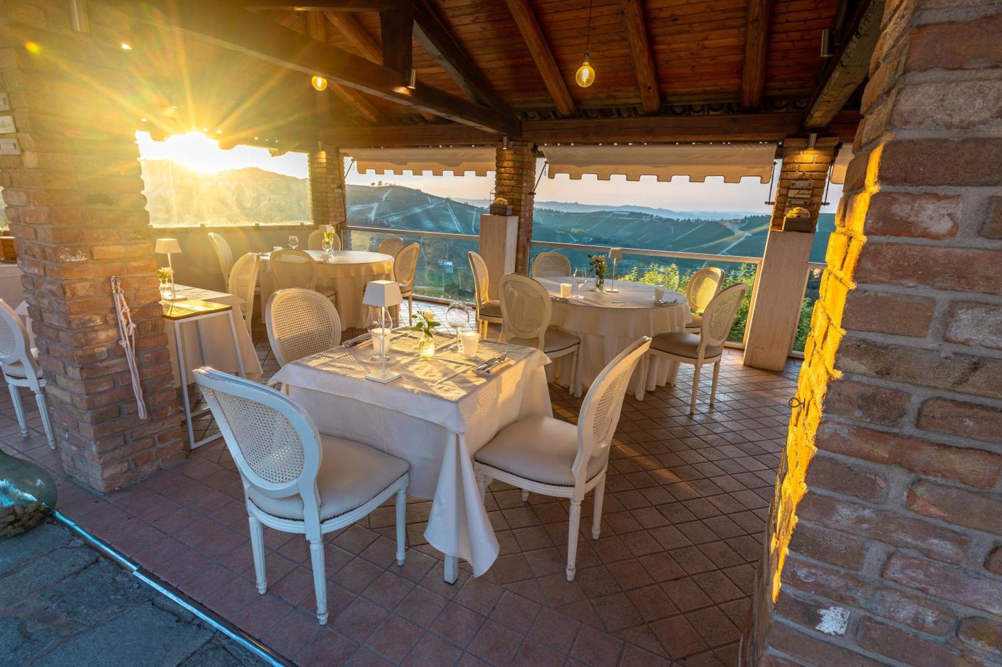 Locanda San Giorgio Neviglie Bagian luar foto