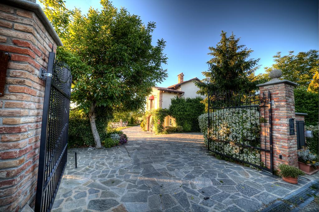 Locanda San Giorgio Neviglie Bagian luar foto