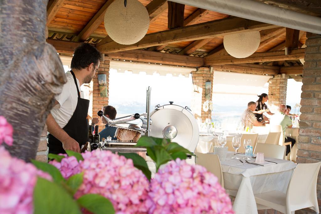 Locanda San Giorgio Neviglie Bagian luar foto
