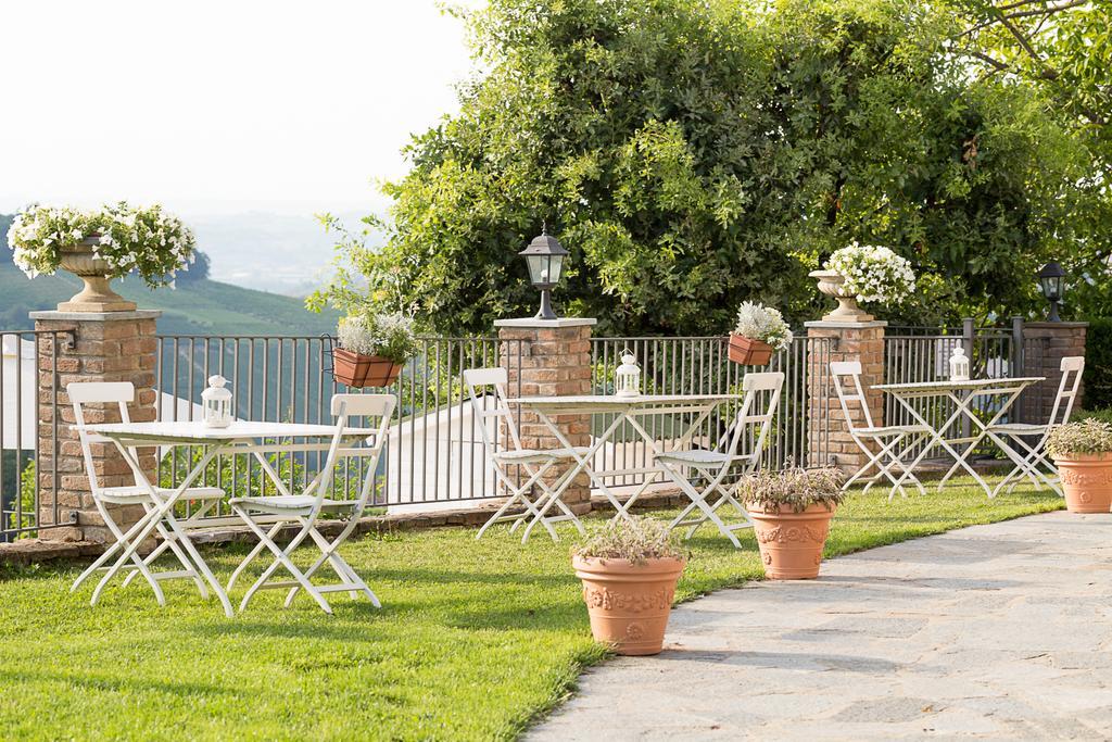 Locanda San Giorgio Neviglie Bagian luar foto